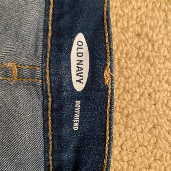 Shorts - Picture 2 of 3